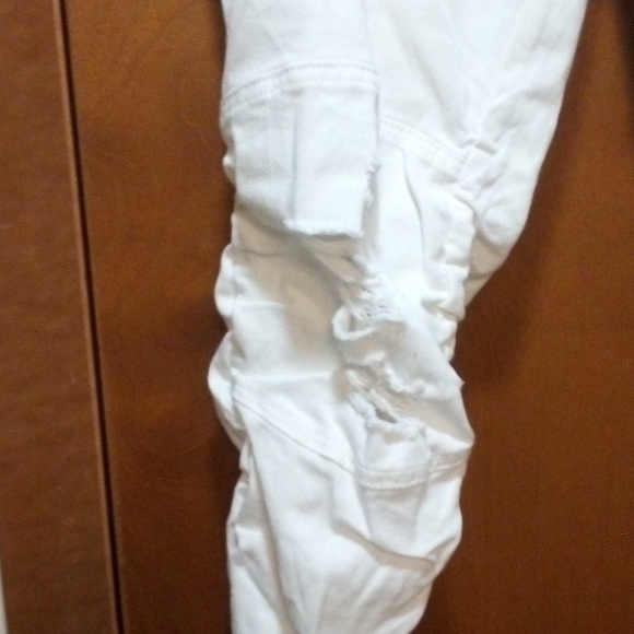 Women's Pants - Picture 4 of 10